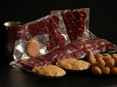  : Lote de solomillo de buey gallego con fritos y vieras caseras.